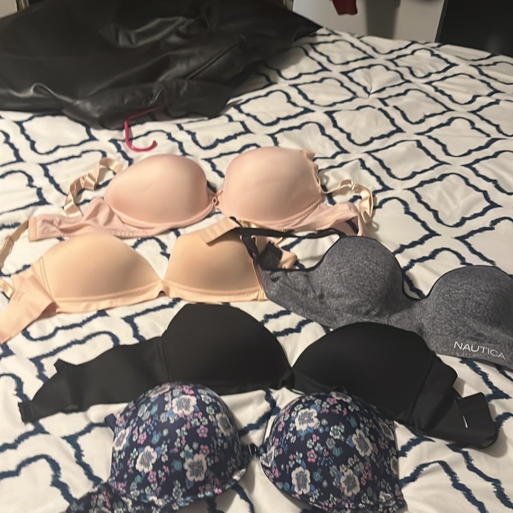 Women’s bras